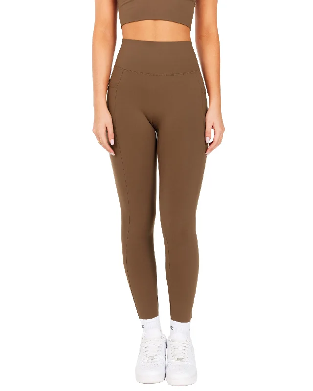 aura-bonded-ascend-leggings-cafe-latte