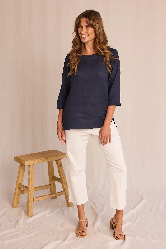 boatneck-top-in-navy