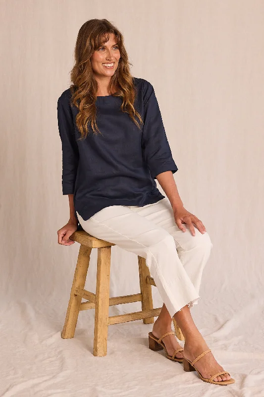 boatneck-top-in-navy