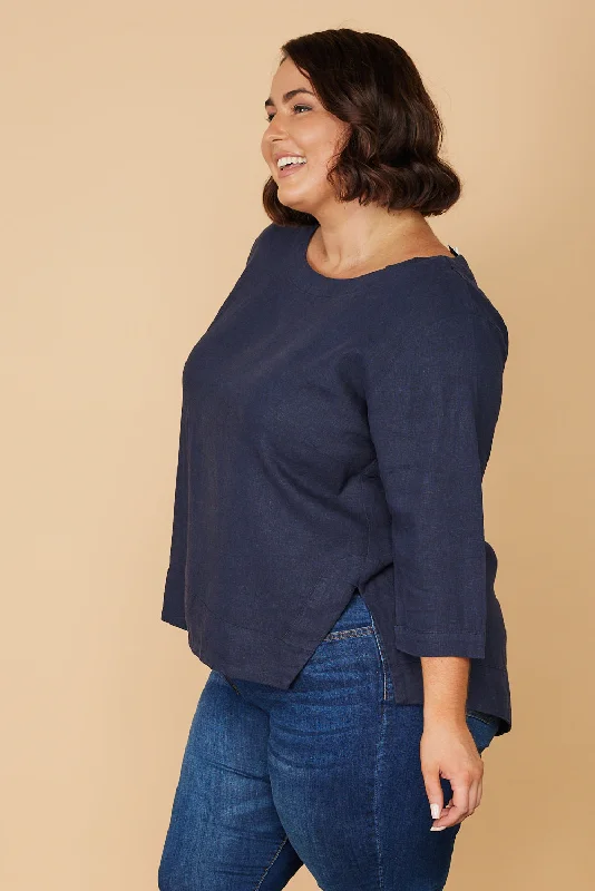 boatneck-top-in-navy