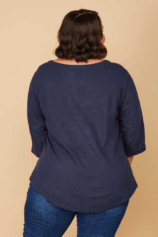 boatneck-top-in-navy