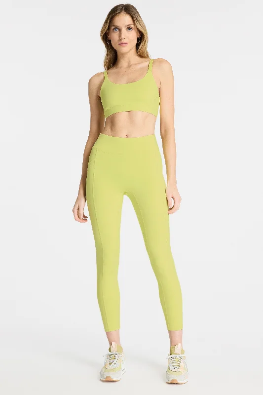 center-stage-pocket-legging-green-1