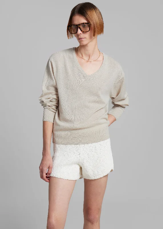 eliora-v-neck-sweater-beige