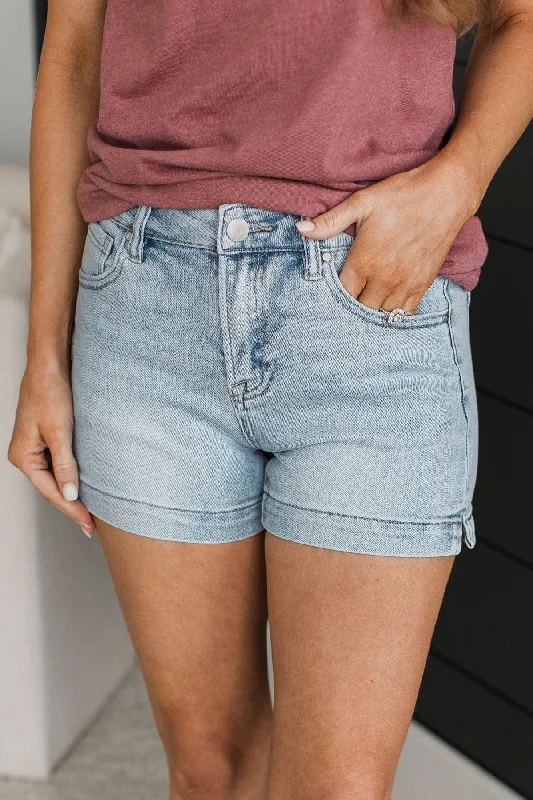 risen-denim-shorts-queenie-wash