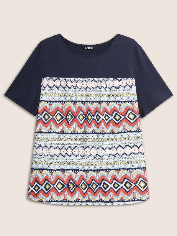 round-neck-bandana-print-patchwork-t-shirt