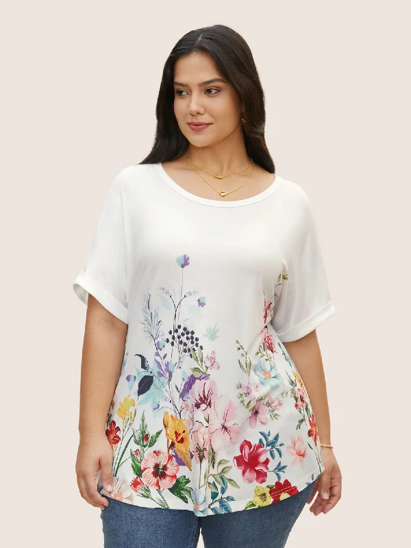 Round Neck Natural Flowers Cuffed Sleeve T-shirt