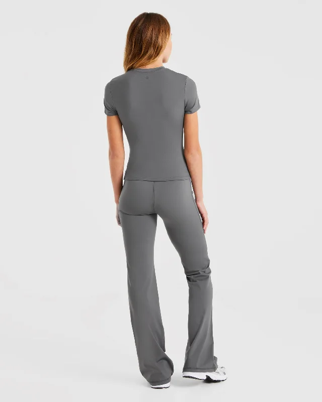 sculpt-flared-leggings-charcoal