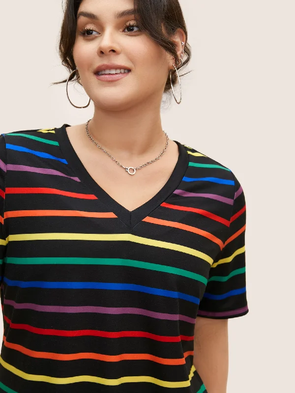 v-neck-contrast-striped-stretched-t-shirt