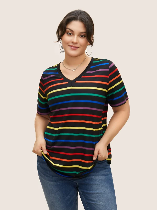 v-neck-contrast-striped-stretched-t-shirt