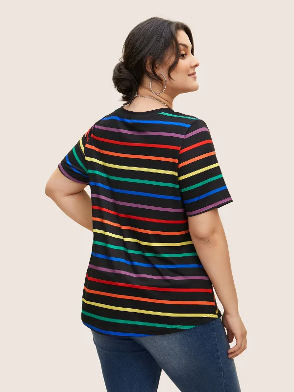 v-neck-contrast-striped-stretched-t-shirt