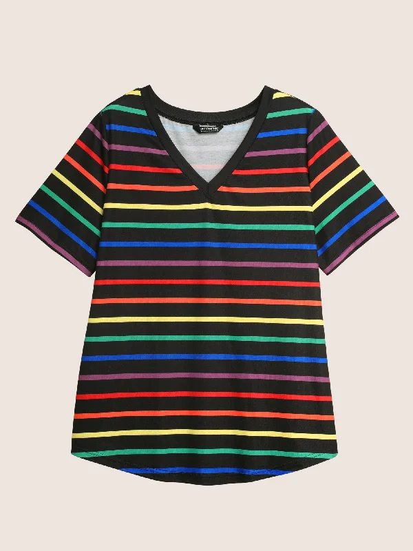 v-neck-contrast-striped-stretched-t-shirt