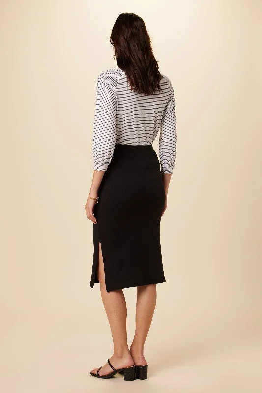 vindy-sweater-knit-black-skirt