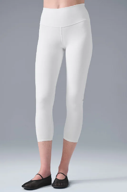 High-Waist Airbrush Capri - White